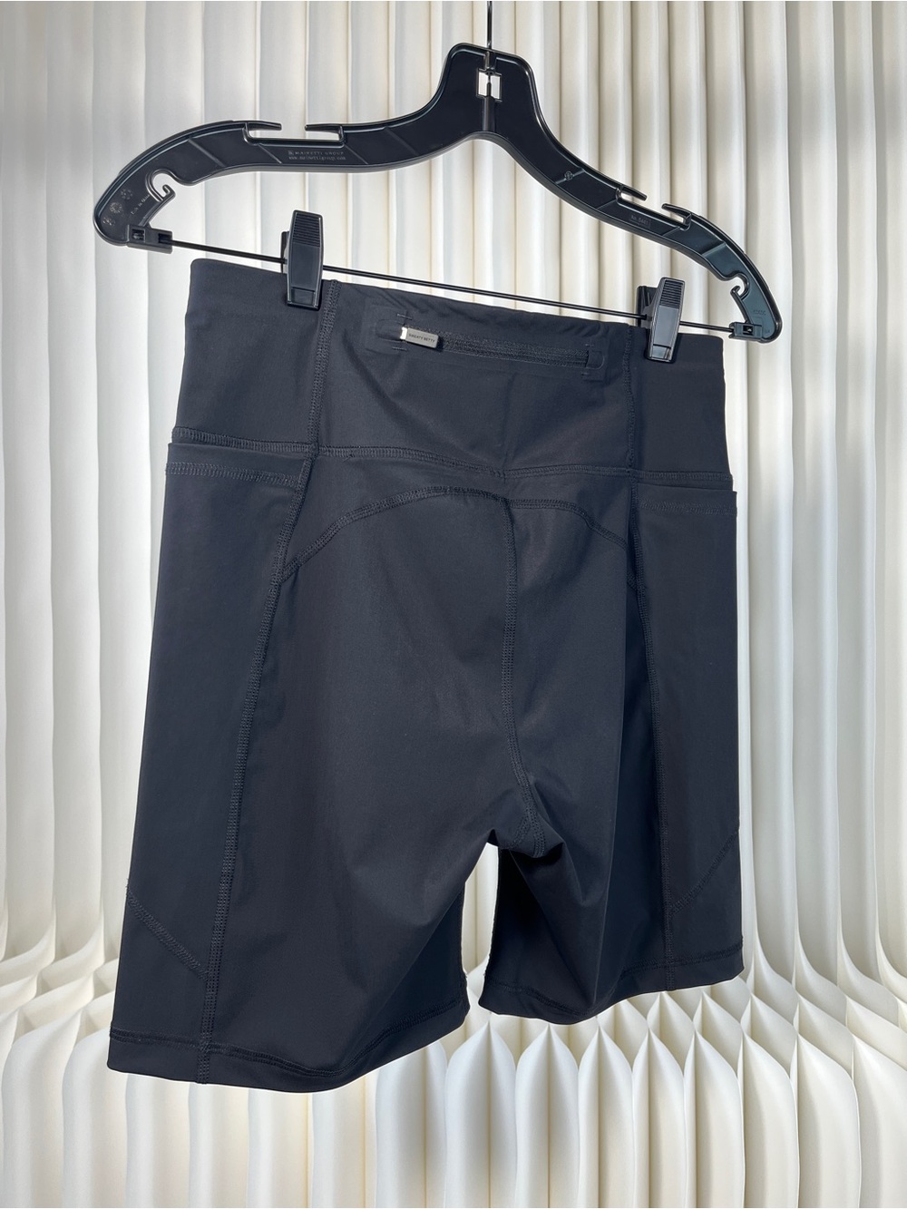 Sweaty Betty Zero Gravity 6” Running Shorts - Picture 3 of 11